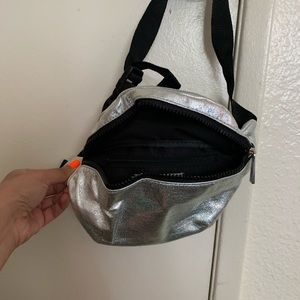 Forever 21 fanny pack